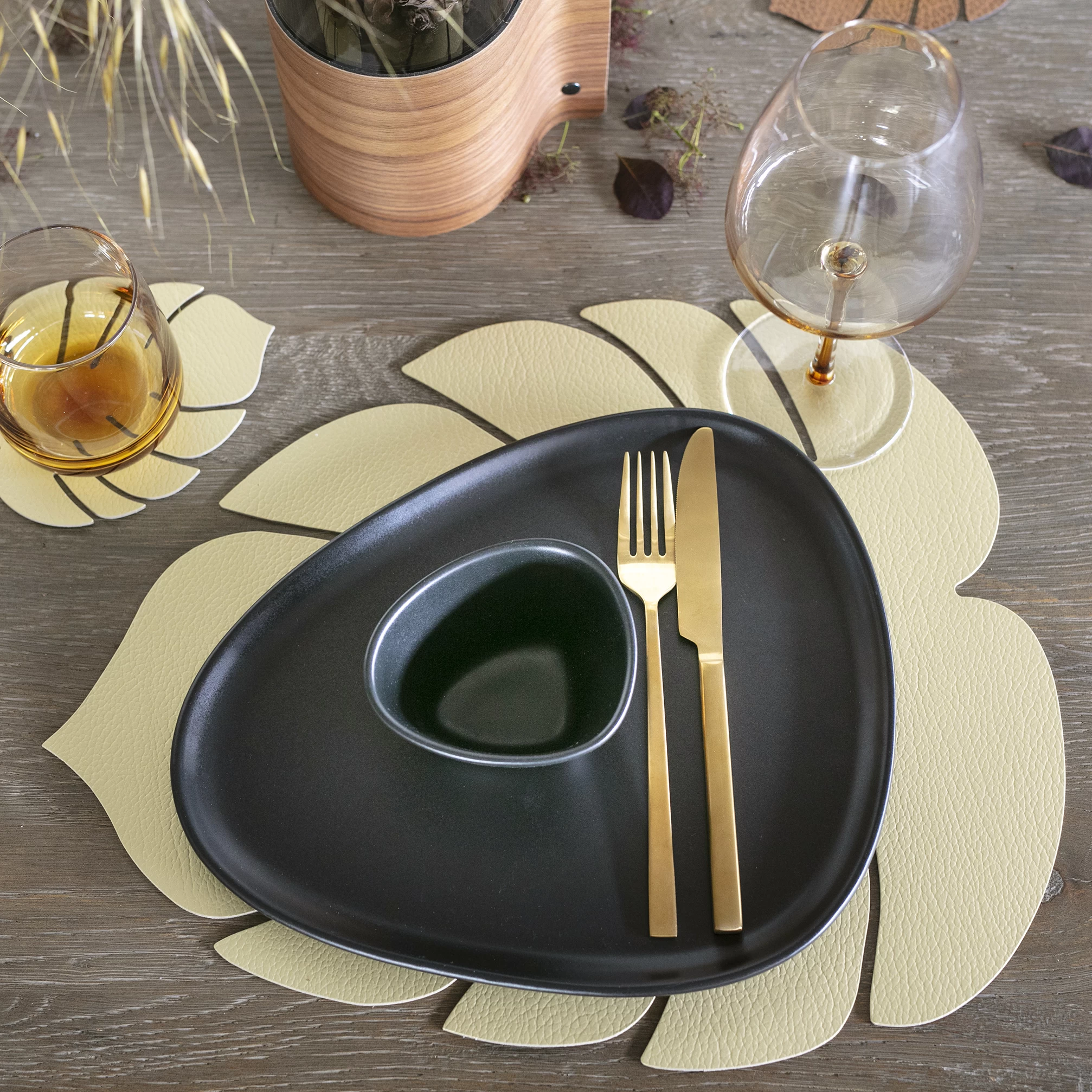 LIND DNA Set De Table Monstera Leaf Hippo L – Image 2