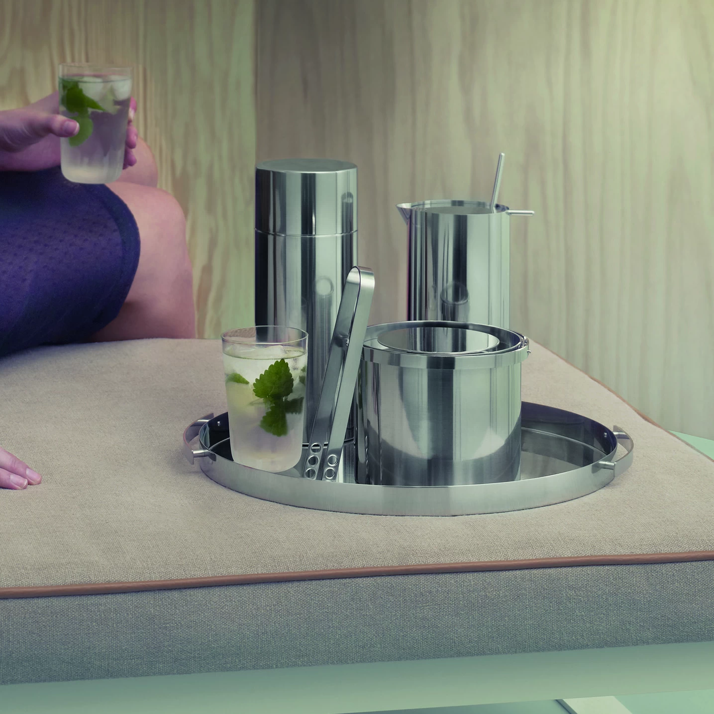 Stelton Pichet à Cocktail AJ Cylinda-line 1 L – Image 2